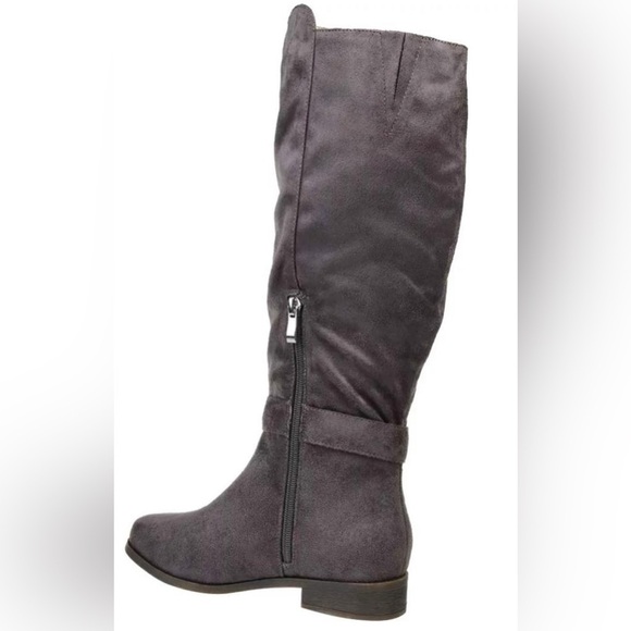 Nib Journee Collection Cate Extra Wide Calf Knee High Boots in Grey Faux Suede - Picture 3 of 11